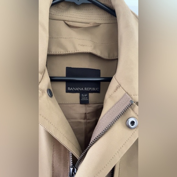 Banana Republic Khaki Trench Coat Small — classic / lightweight - Picture 5 of 16